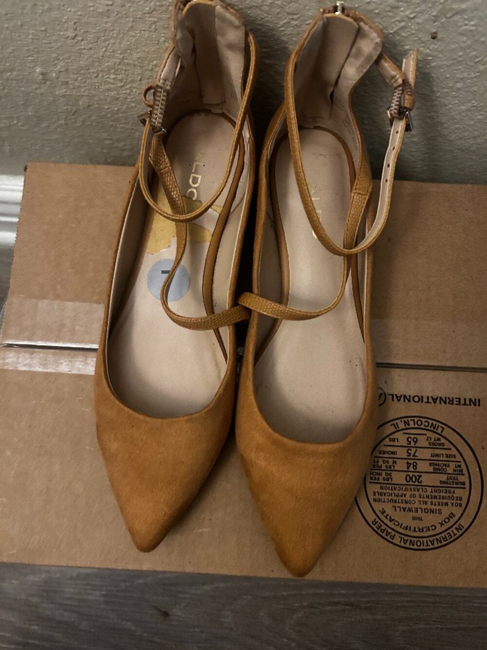 Aldo Tan Pointed shoes size 7 Back Zip Ankle Strap Gold Heel for Women